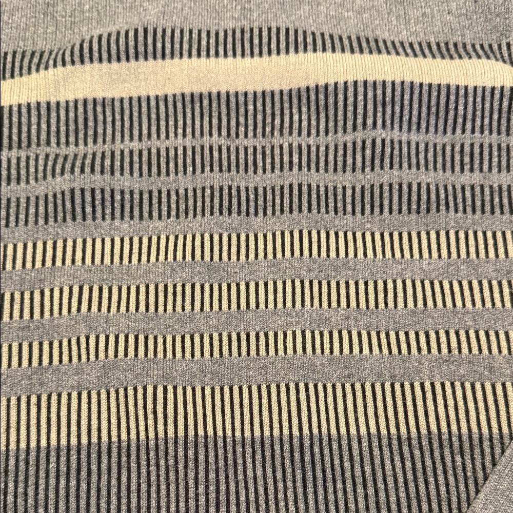 TRISTAN Crewneck Sweater - XL - Picture 4 of 10